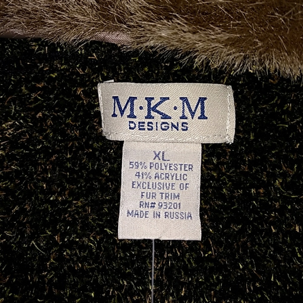 Sweater - Picture 4 of 4